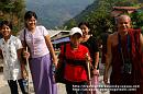 web_PICT0136 * 楽しい旅行
現地で知り合ったミャンマー僧侶と檀家の一行
バゴーからチャイティヨーへ参拝するための旅行中。
旅の楽しさに国籍は関係ない。
笑顔一杯で、一緒に山道を歩いた。













[PR] 看護師 求人

