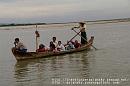 web_PICT0264 * 

渡し船




エーヤワディ河は今でも水運・漁業など、庶民の生活の場。















   

